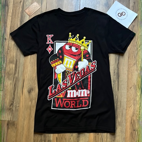 M&Ms Las Vegas World King Card graphic tee! Mens size S - Picture 1 of 5